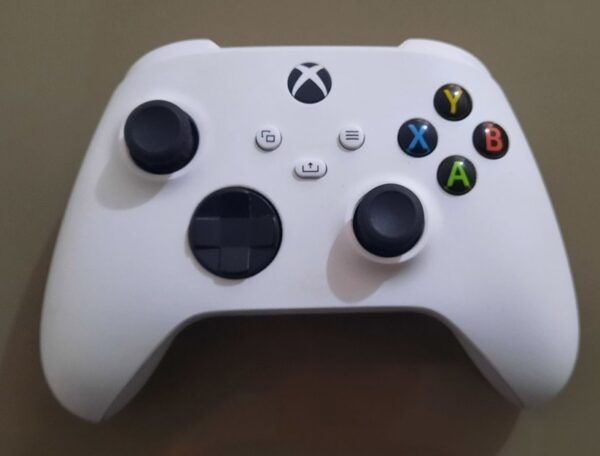 Controle Xbox Series S Branco Semi Novo